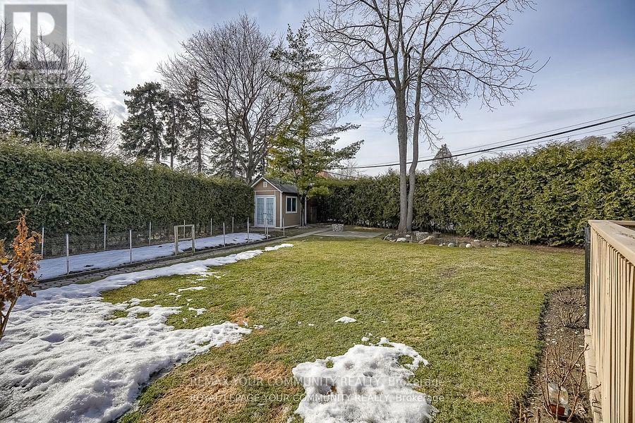 18 Terryellen Crescent, Toronto, Ontario  M9C 1H7 - Photo 44 - W12765380