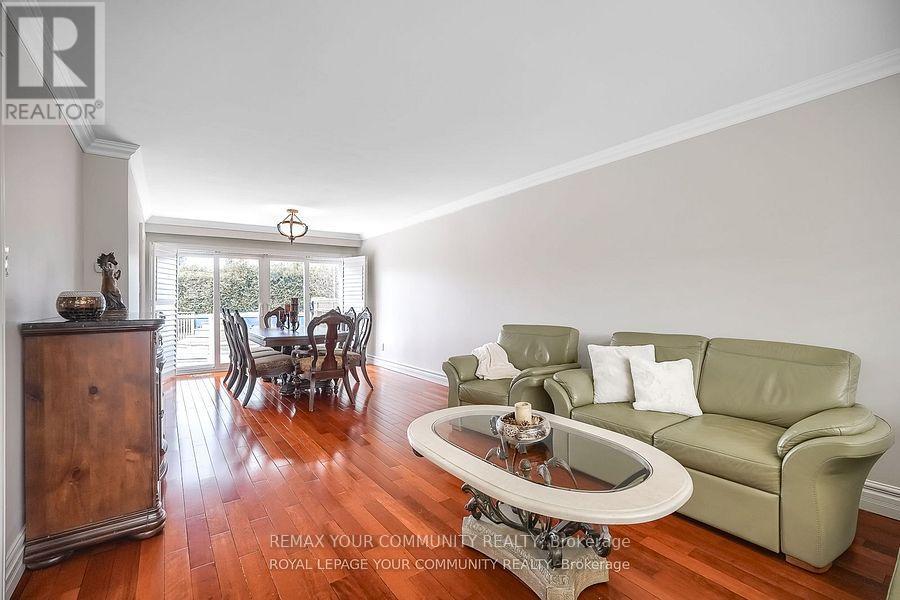 18 Terryellen Crescent, Toronto, Ontario  M9C 1H7 - Photo 9 - W12765380