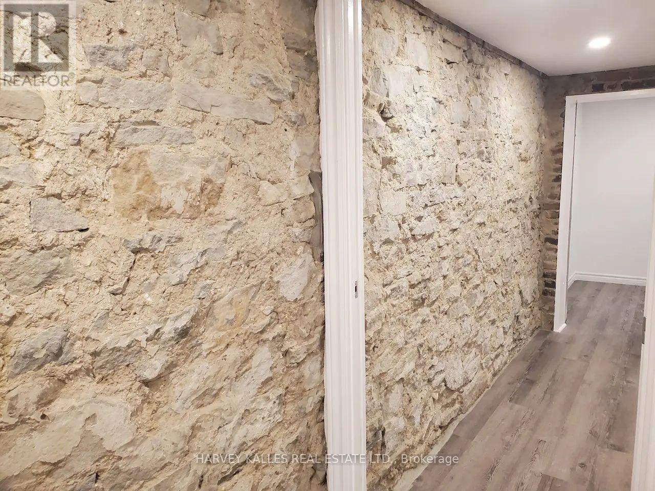 Lower - 1300 Lansdowne Avenue, Toronto, Ontario  M6K 2V9 - Photo 9 - W12765382