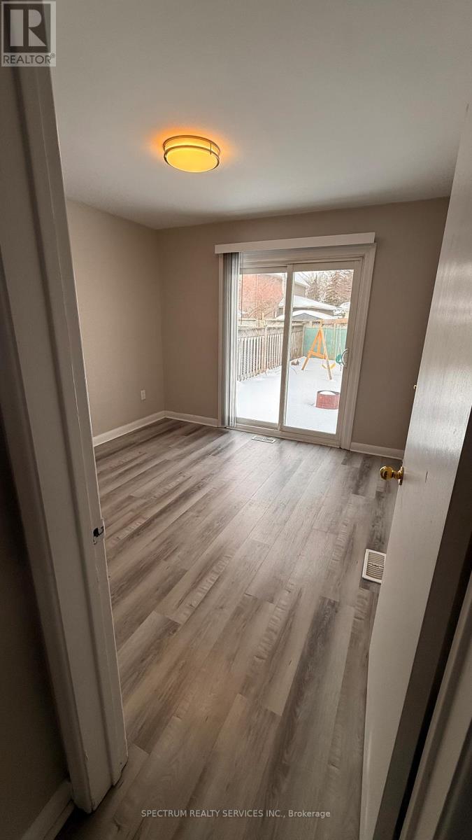 213 Thistle Down Boulevard, Toronto, Ontario  M9V 1K4 - Photo 10 - W12765414