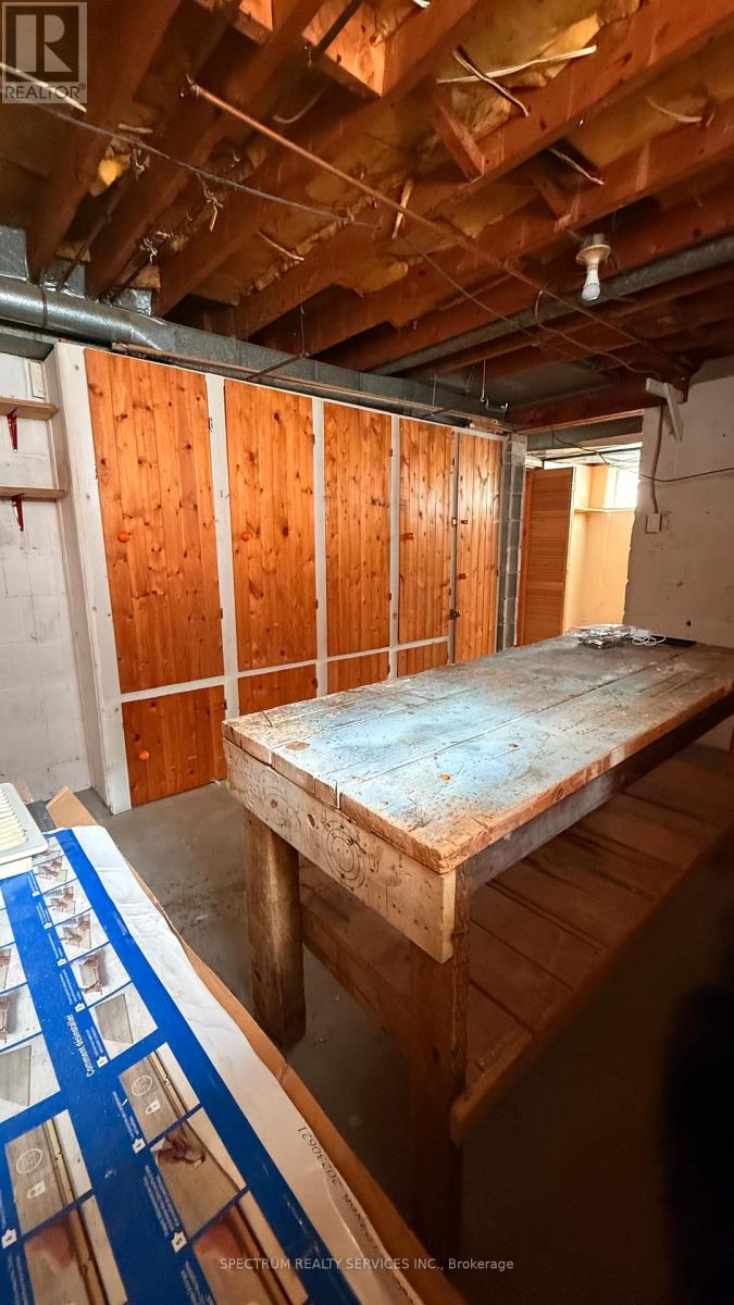 213 Thistle Down Boulevard, Toronto, Ontario  M9V 1K4 - Photo 14 - W12765414