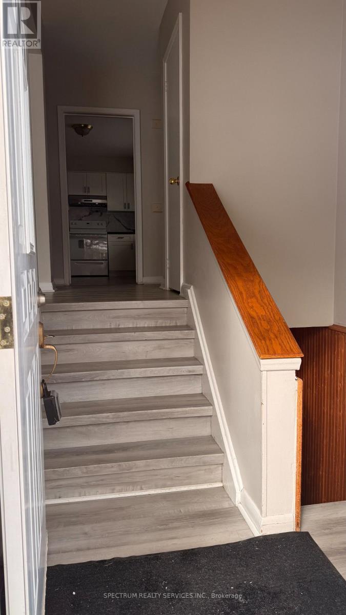 213 Thistle Down Boulevard, Toronto, Ontario  M9V 1K4 - Photo 2 - W12765414