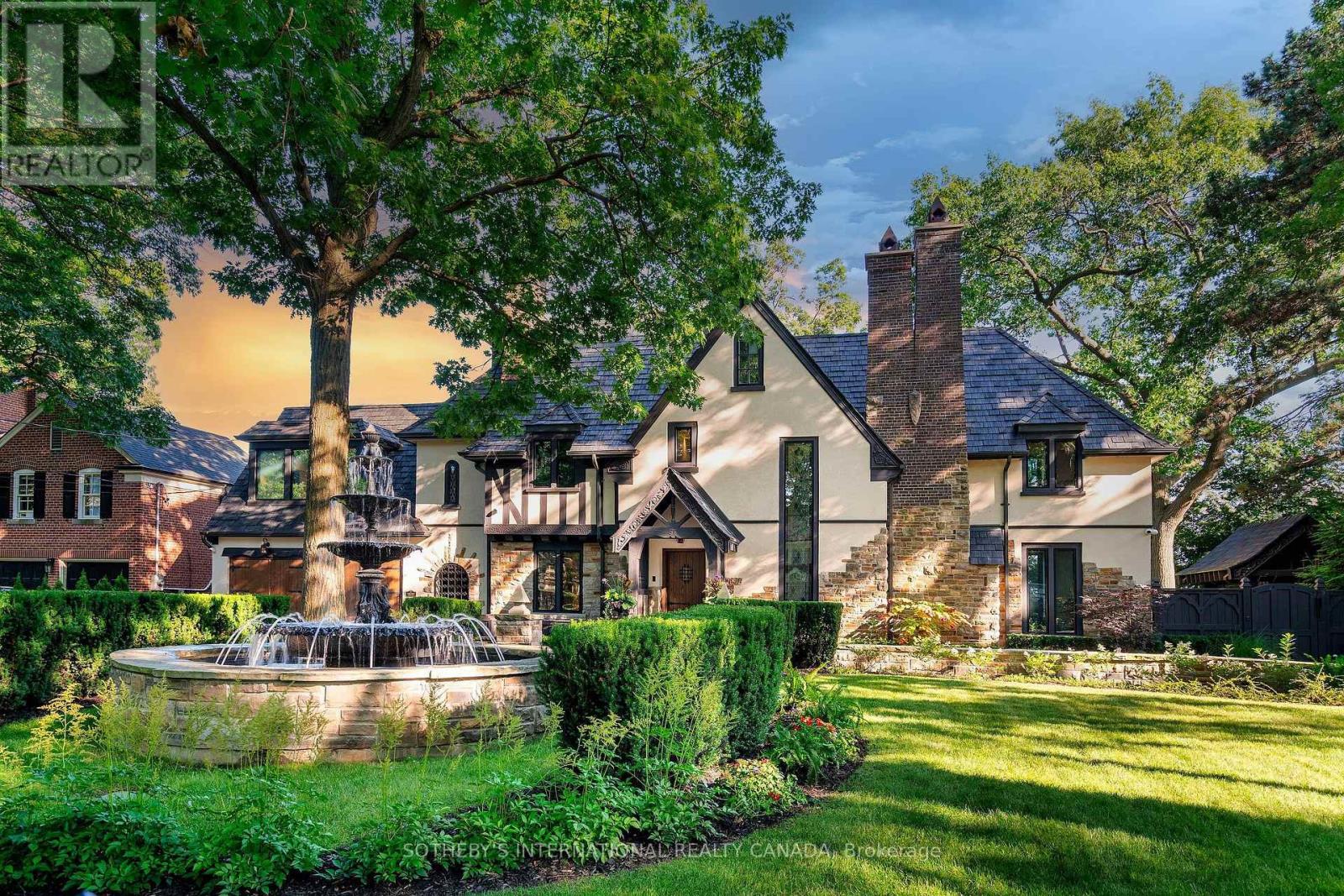 57 BABY POINT CRESCENT, Toronto, Ontario