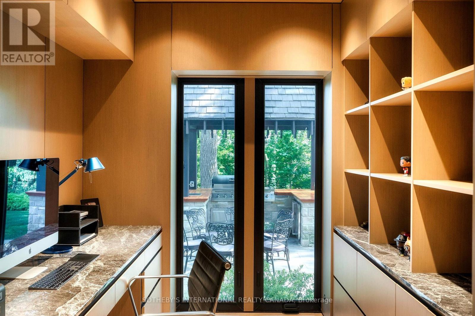 57 Baby Point Crescent, Toronto, Ontario  M6S 2B7 - Photo 10 - W12765418