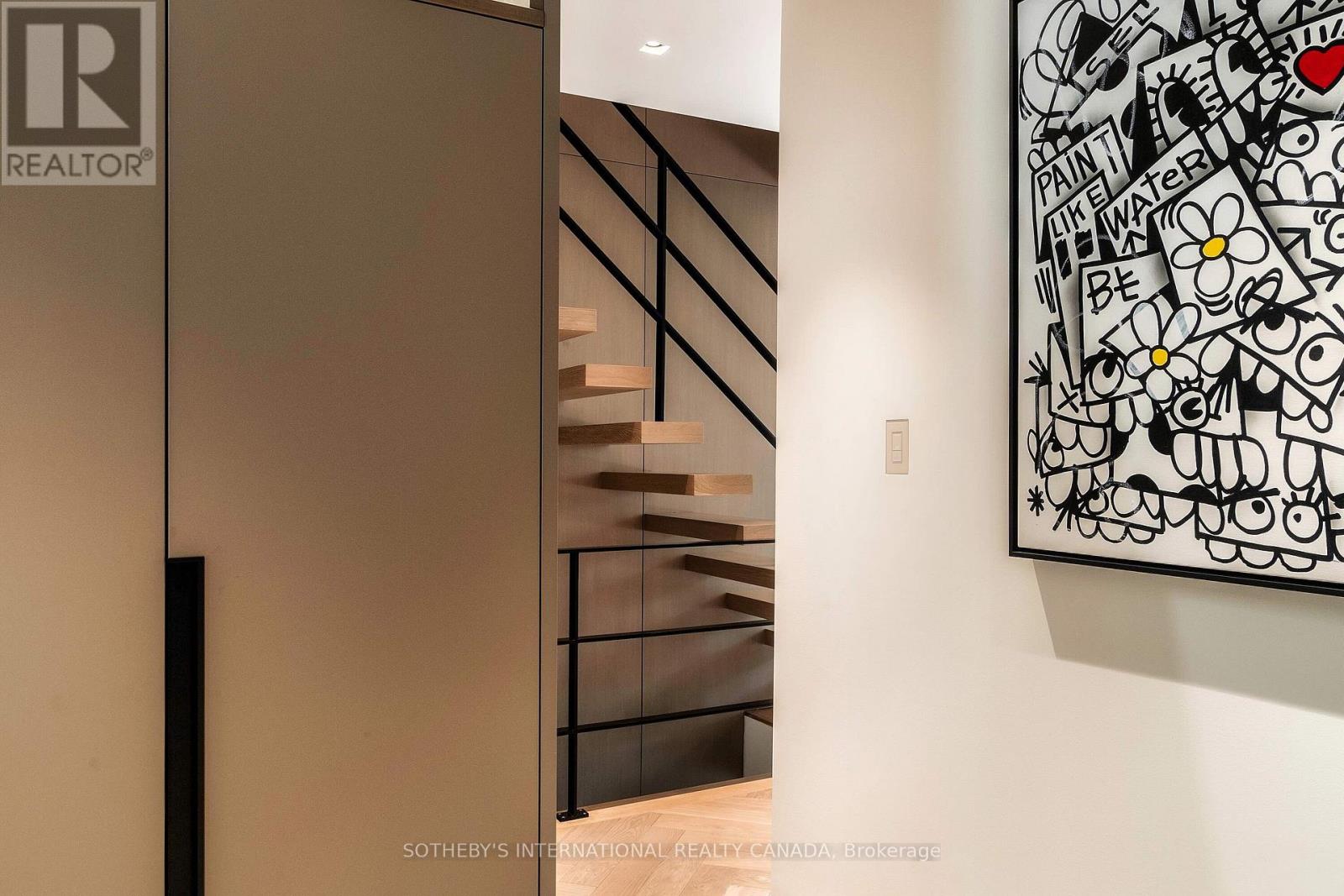 57 Baby Point Crescent, Toronto, Ontario  M6S 2B7 - Photo 16 - W12765418