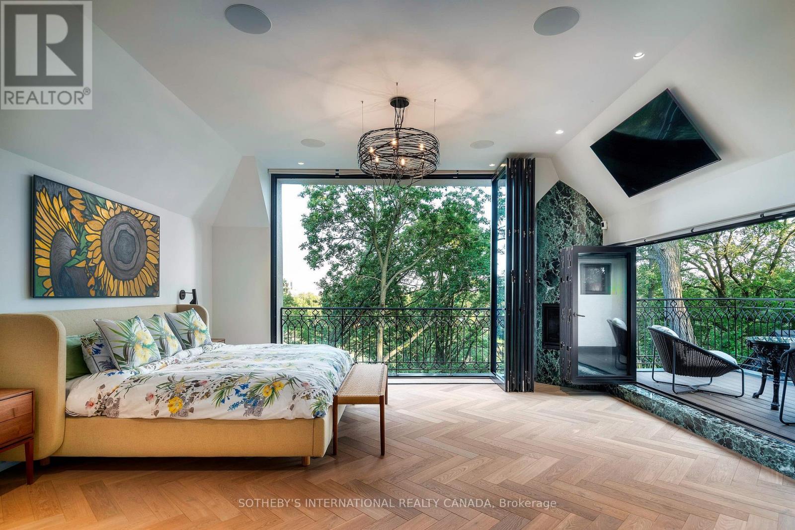 57 Baby Point Crescent, Toronto, Ontario  M6S 2B7 - Photo 18 - W12765418