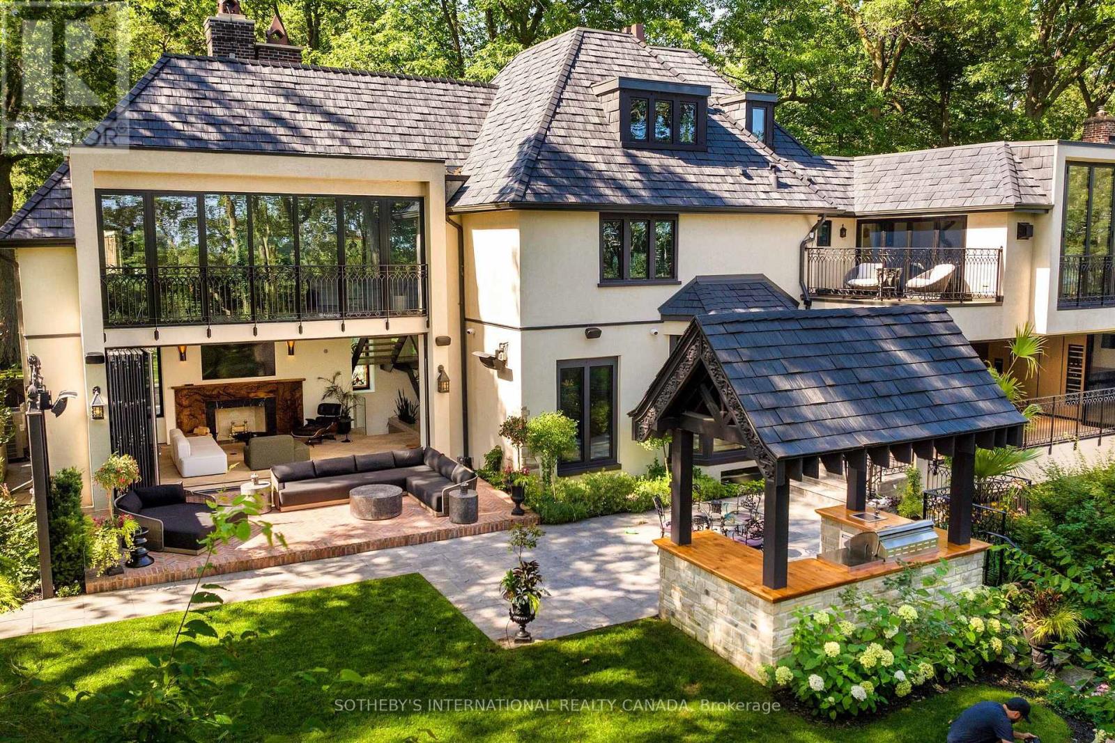 57 Baby Point Crescent, Toronto, Ontario  M6S 2B7 - Photo 33 - W12765418