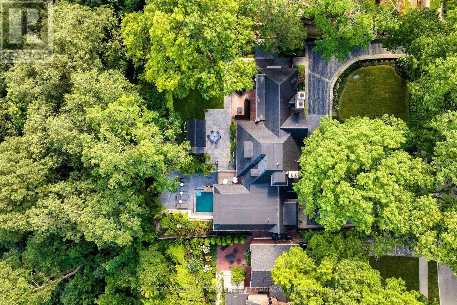 57 Baby Point Crescent, Toronto, Ontario  M6S 2B7 - Photo 37 - W12765418