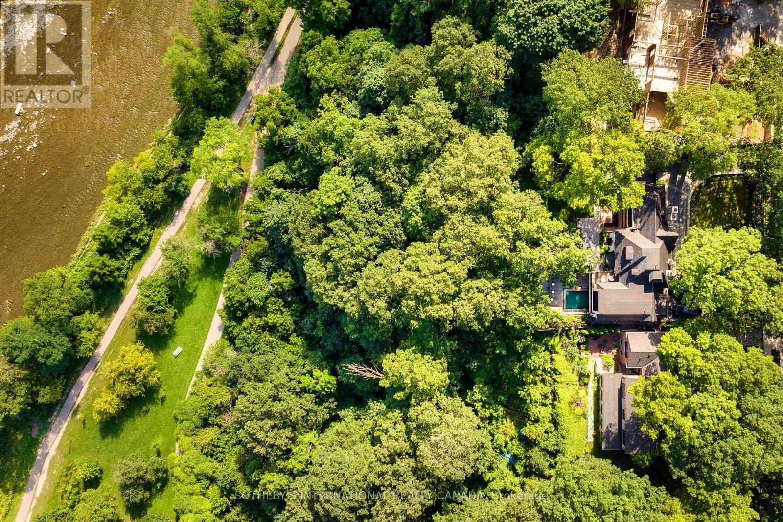 57 Baby Point Crescent, Toronto, Ontario  M6S 2B7 - Photo 38 - W12765418