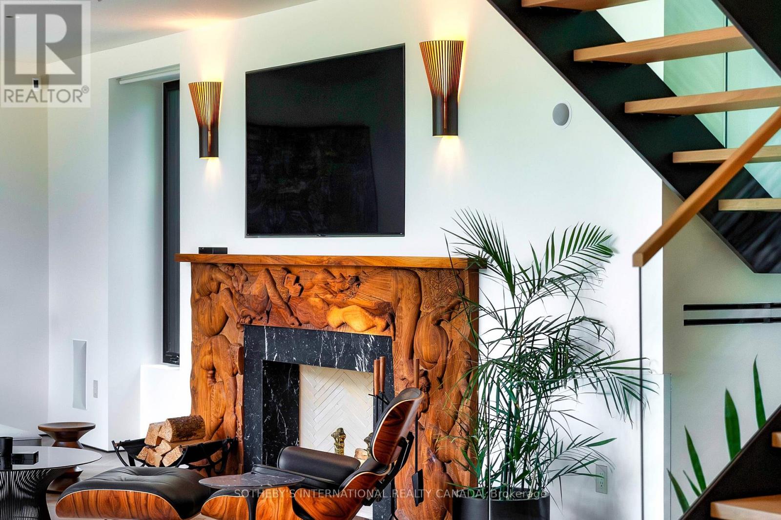 57 Baby Point Crescent, Toronto, Ontario  M6S 2B7 - Photo 9 - W12765418