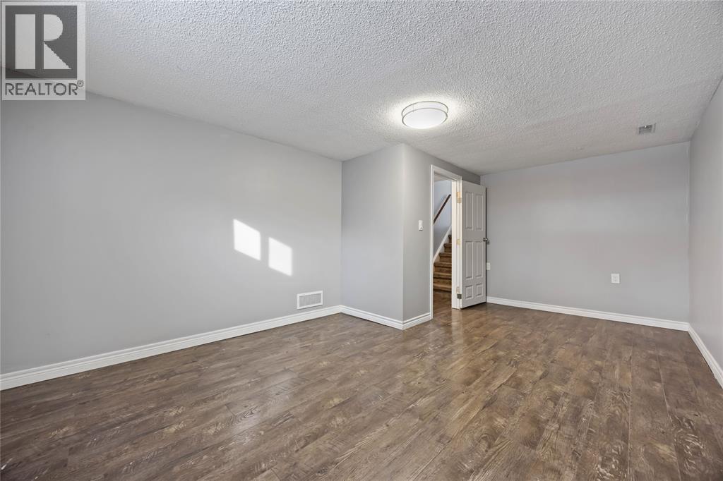 407 Murphy Road, Sarnia, Ontario  N7S 5G8 - Photo 28 - 26002606