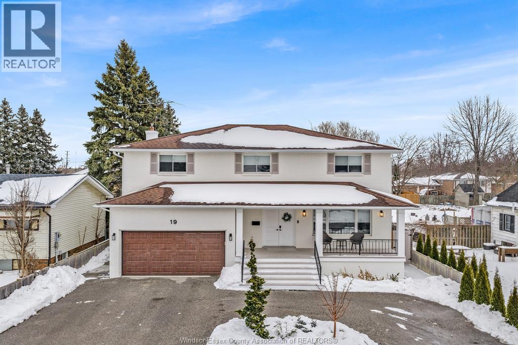 MLS# 26002643: 19 FRYER, Amherstburg, Canada