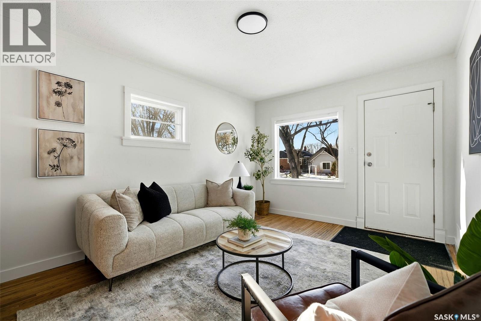 1435 Forget Street, Regina, Saskatchewan  S4T 4Y4 - Photo 4 - SK027902