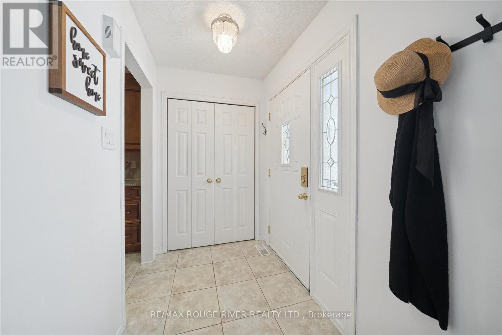 1212 Huntington Circle, Peterborough, Ontario  K9K 2B9 - Photo 2 - X12765202