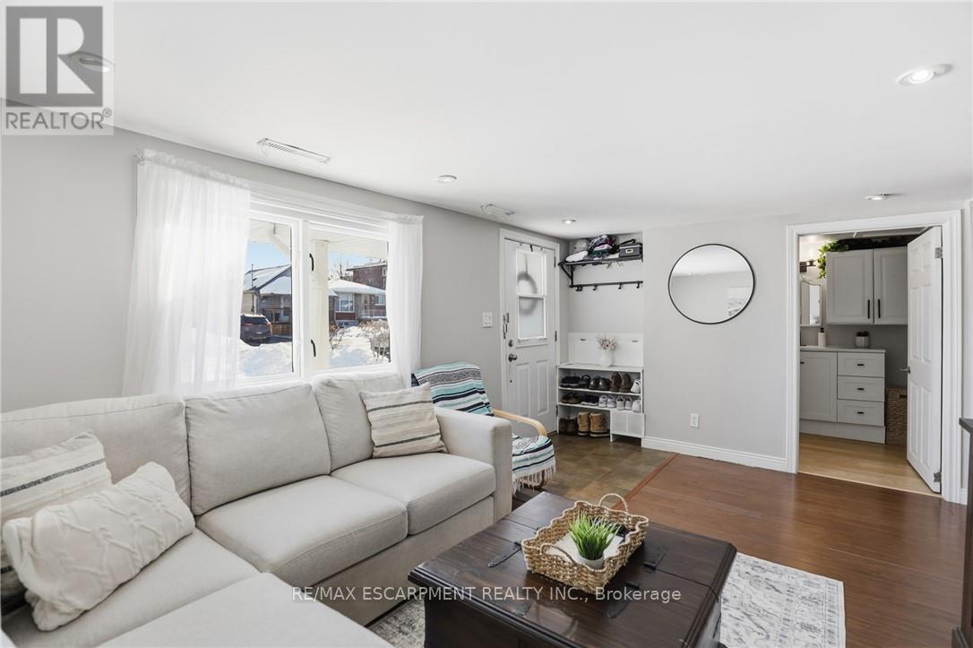 25 Delena Avenue N, Hamilton, Ontario  L8H 6B5 - Photo 10 - X12765280