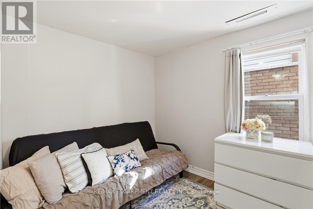 25 Delena Avenue N, Hamilton, Ontario  L8H 6B5 - Photo 20 - X12765280