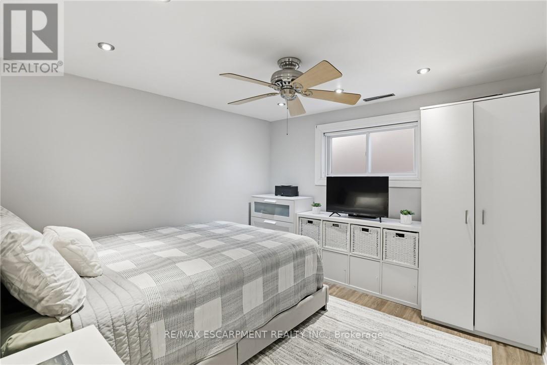 25 Delena Avenue N, Hamilton, Ontario  L8H 6B5 - Photo 23 - X12765280