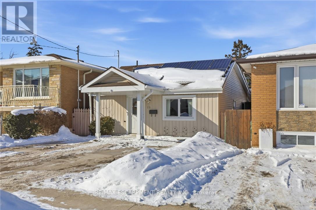 25 Delena Avenue N, Hamilton, Ontario  L8H 6B5 - Photo 4 - X12765280