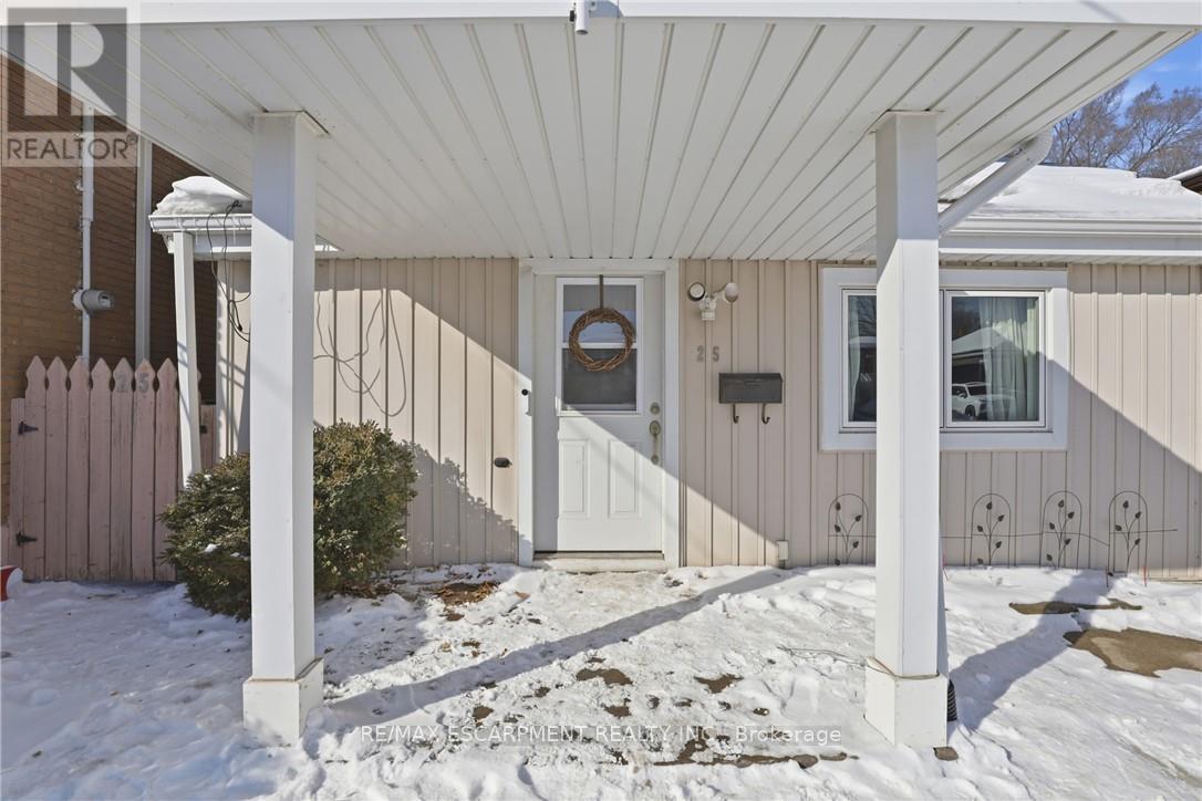 25 Delena Avenue N, Hamilton, Ontario  L8H 6B5 - Photo 6 - X12765280