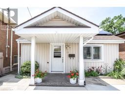 25 DELENA AVENUE N, Hamilton, Ontario