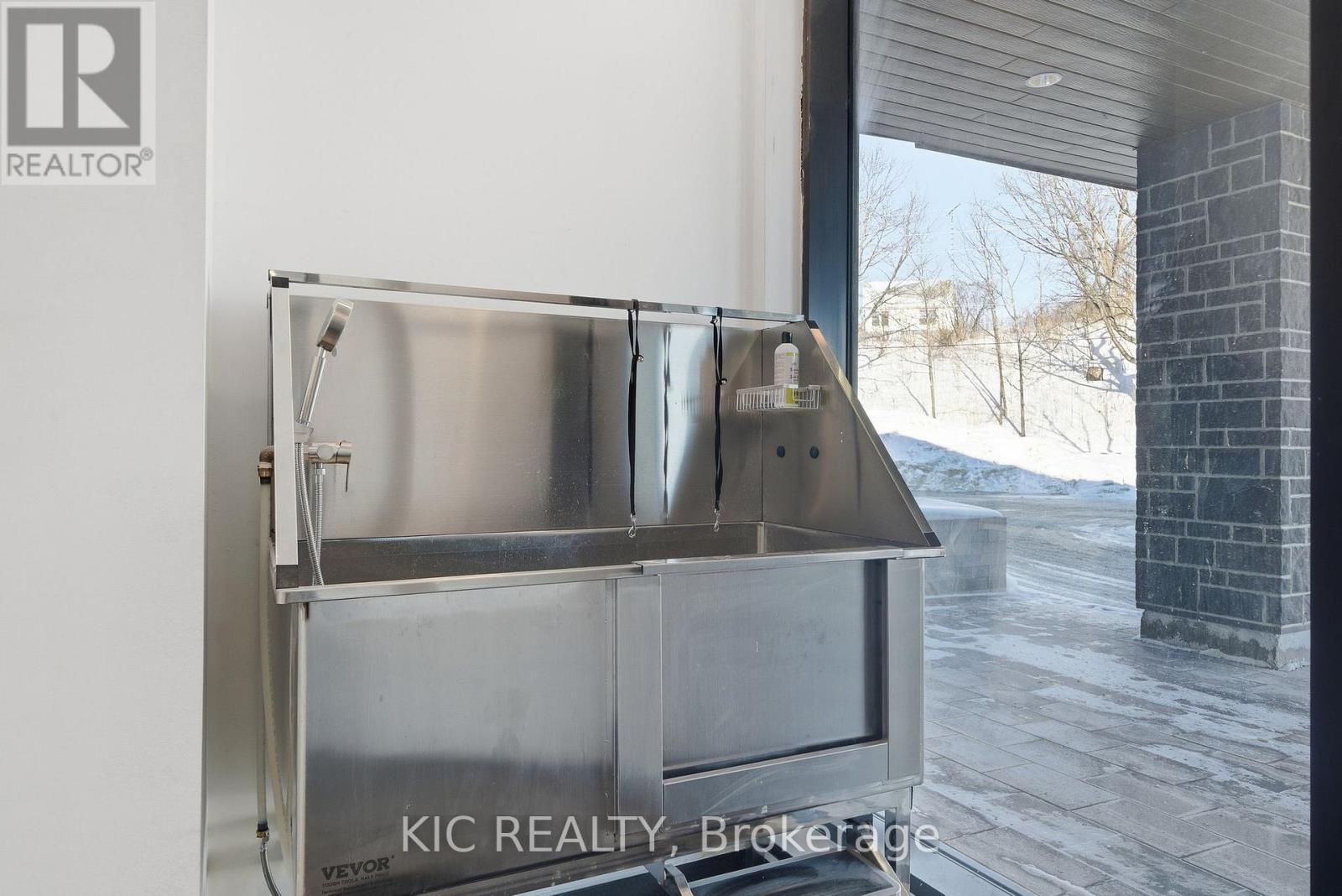 210 - 99 Louisa Street, Kawartha Lakes, Ontario  K0M 1N0 - Photo 42 - X12765326