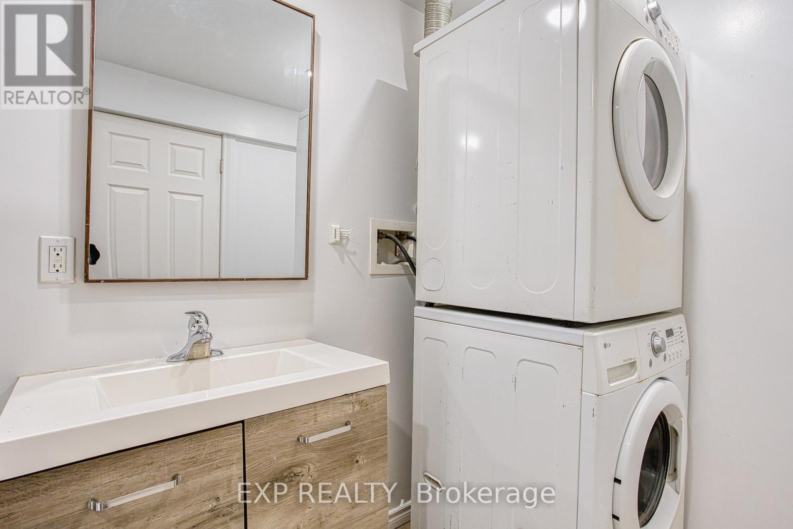 72 Nanaimo Crescent, Hamilton, Ontario  L8E 0E2 - Photo 17 - X12765354