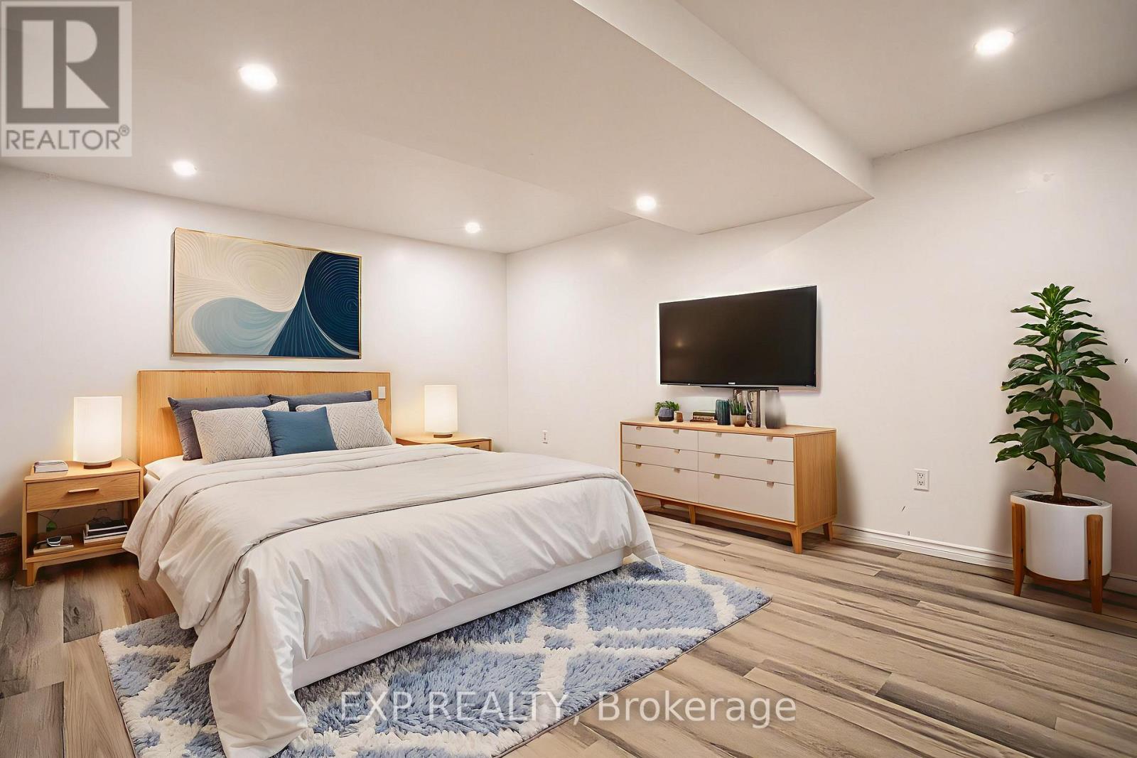 72 Nanaimo Crescent, Hamilton, Ontario  L8E 0E2 - Photo 8 - X12765354