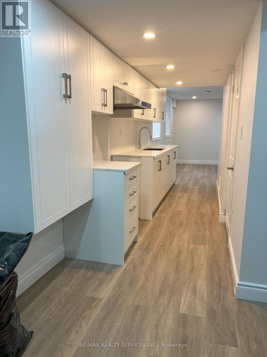 BASEMENT - 920 TARTAN COURT, Kitchener, Ontario