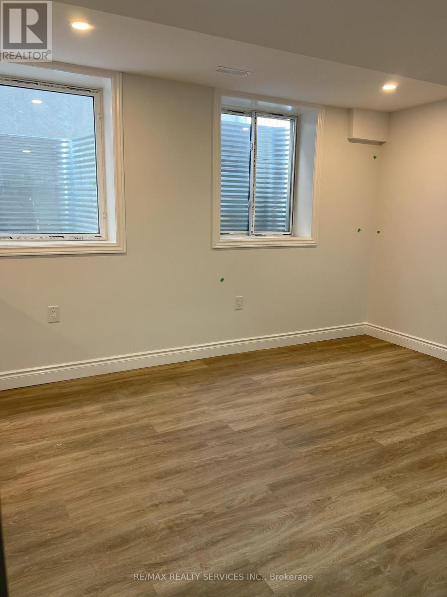 Basement - 920 Tartan Court, Kitchener, Ontario  N2R 0N2 - Photo 11 - X12765378