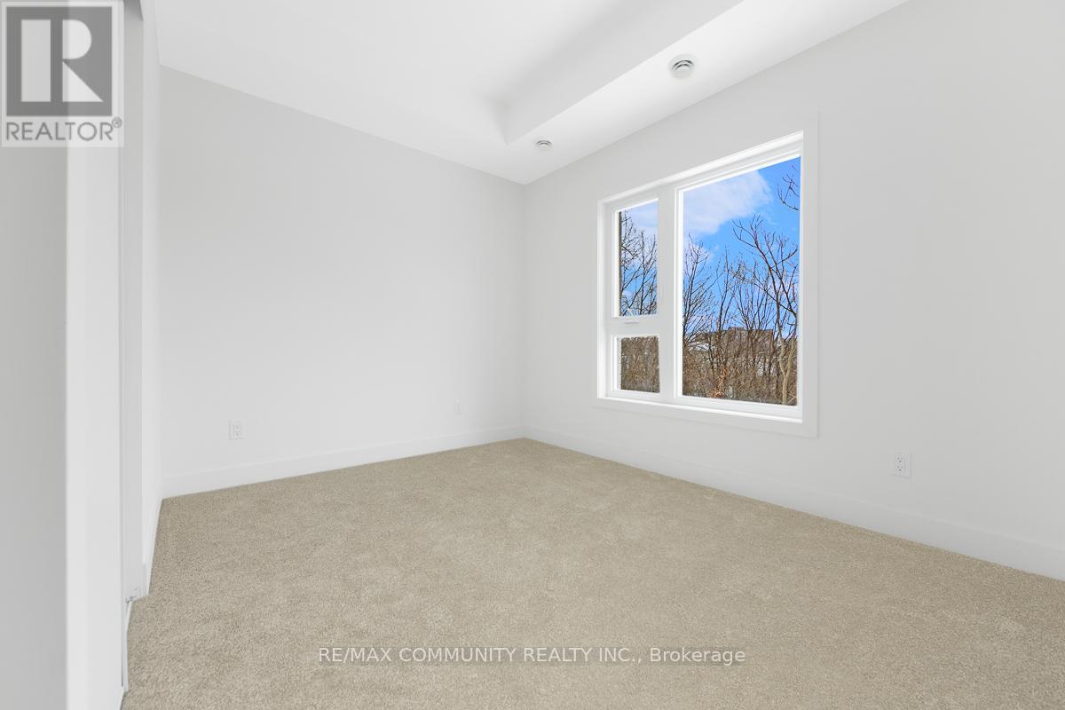 201c - 16 Melbourne Avenue, St. Catharines, Ontario  L2P 3J8 - Photo 10 - X12765410