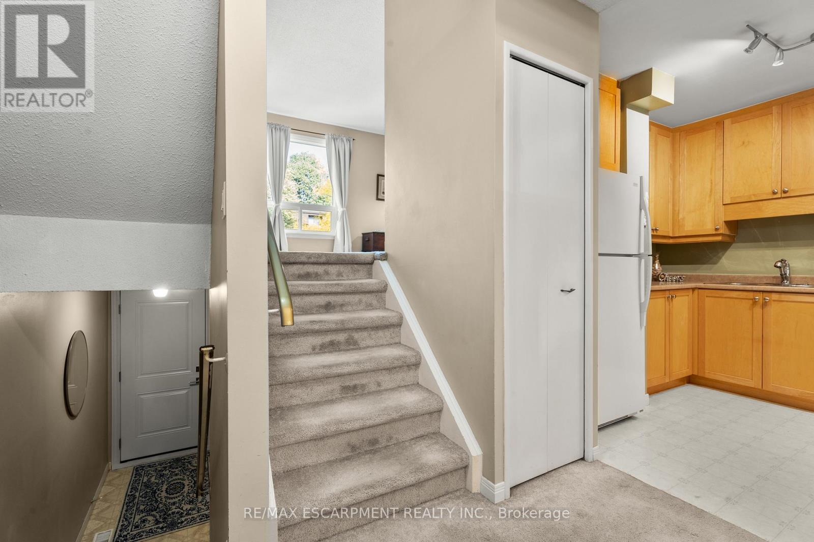 N1 - 444 Stone Church Road W, Hamilton (Gilkson), Ontario  L9B 1R1 - Photo 8 - X12765420