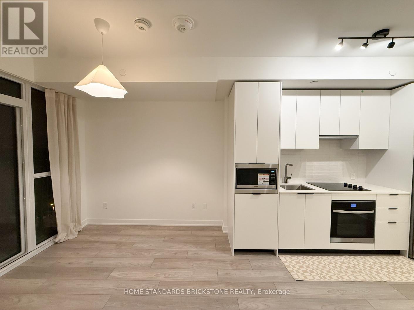 707 - 1007 The Queensway, Toronto, Ontario  M8Z 0H4 - Photo 2 - W12753102