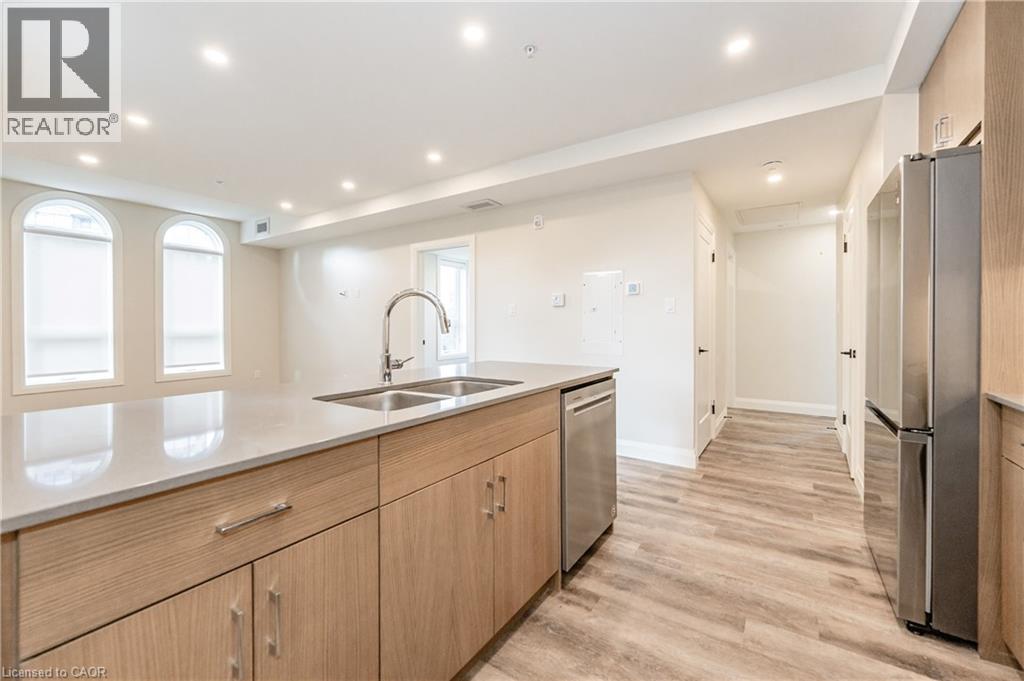 72 Erb Street E Unit# 200, Waterloo, Ontario  N2J 1L8 - Photo 1 - 40803243