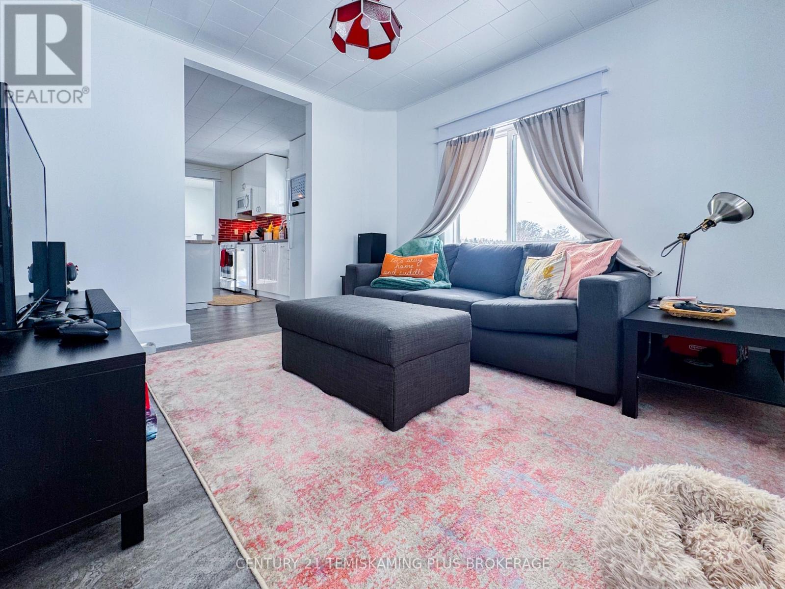 51 Fifth Avenue, Kirkland Lake, Ontario  P0K 1L0 - Photo 4 - T12765462