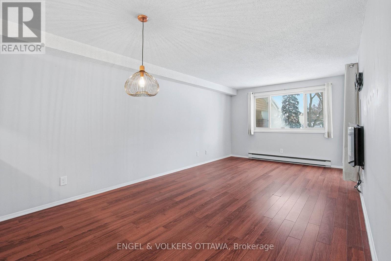 201 - 6376 Bilberry Drive, Ottawa, Ontario  K1C 4P6 - Photo 10 - X12765466