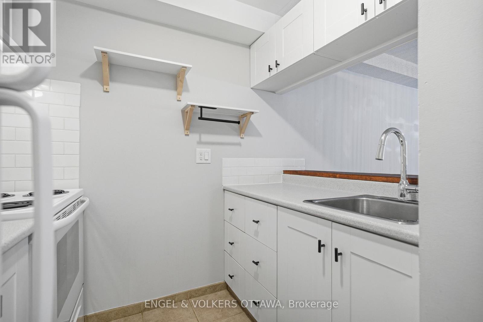 201 - 6376 Bilberry Drive, Ottawa, Ontario  K1C 4P6 - Photo 7 - X12765466