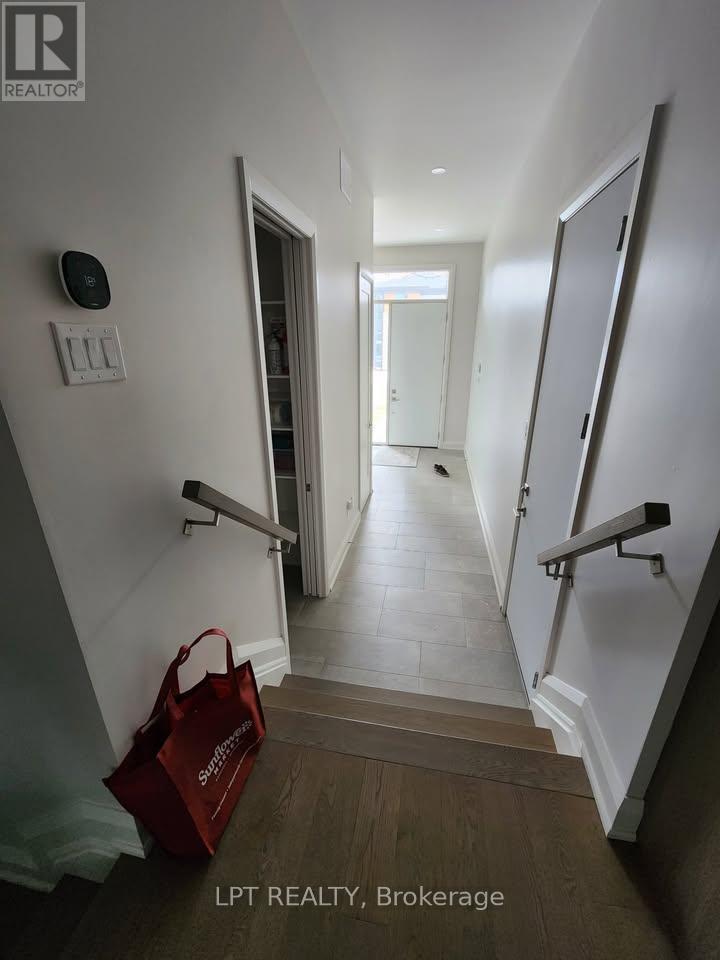 443 Dawson Avenue, Ottawa, Ontario  K1Z 5V5 - Photo 6 - X12765544