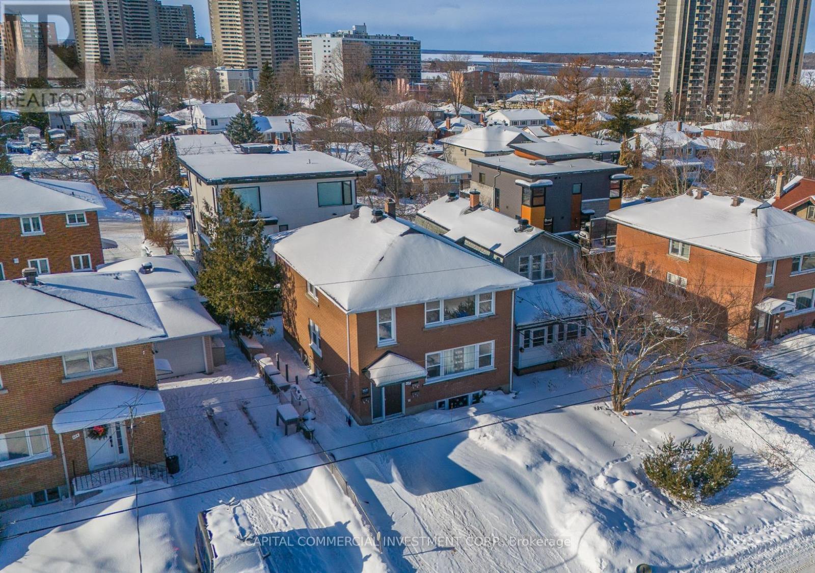 220 Compton Avenue, Ottawa, Ontario  K2B 5A9 - Photo 2 - X12765586