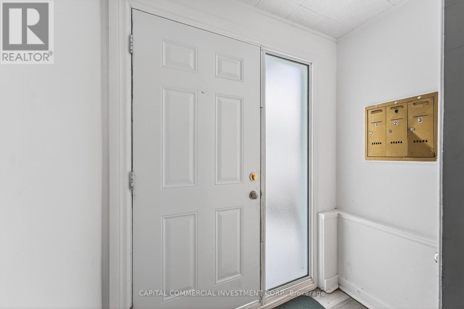 220 Compton Avenue, Ottawa, Ontario  K2B 5A9 - Photo 4 - X12765586