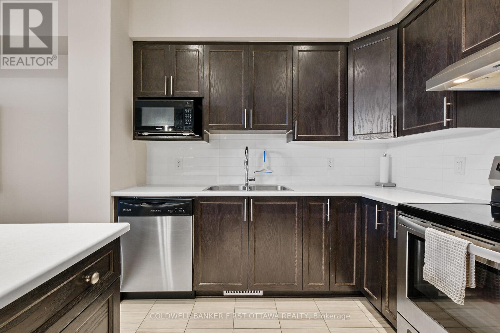 22 Stockholm Private, Ottawa, Ontario  K4M 0G9 - Photo 13 - X12765594