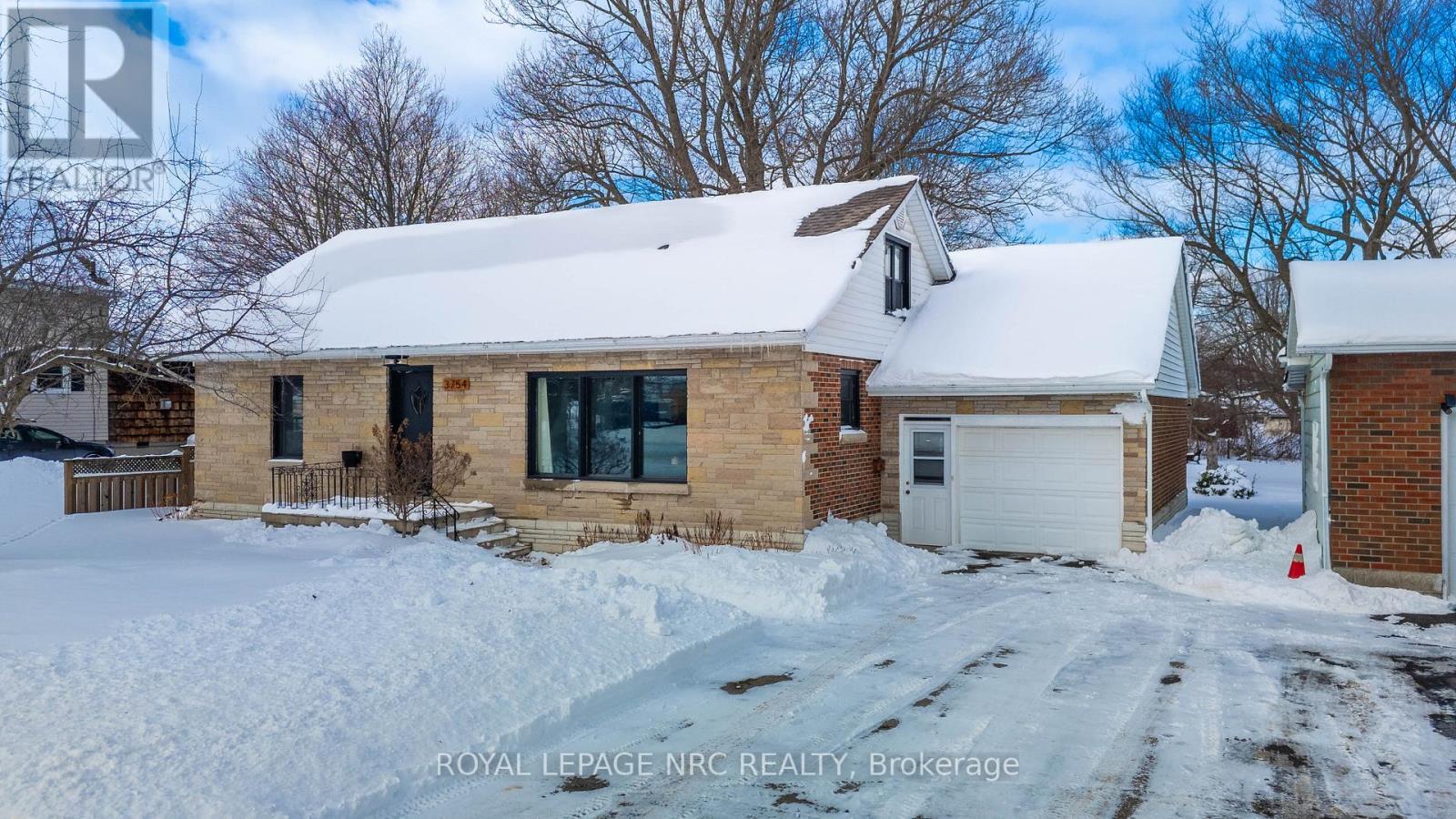 3754 Highland Drive, Fort Erie, Ontario  L0S 1N0 - Photo 1 - X12765456