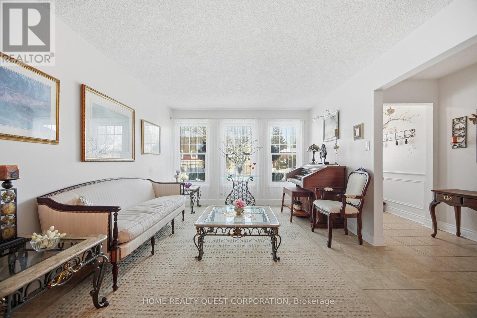 6330 Lorca Crescent, Mississauga, Ontario  L5N 2J4 - Photo 7 - W12752554