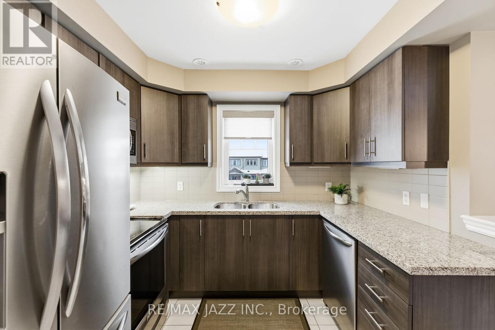 31 Great Gabe Crescent, Oshawa, Ontario  L1L 0G6 - Photo 17 - E12765470