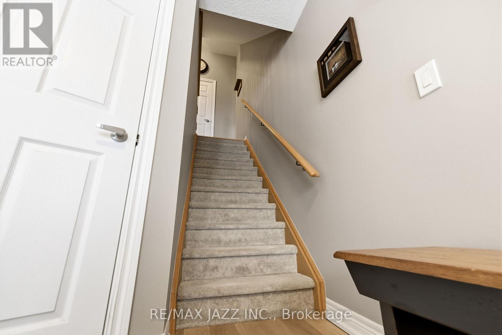 31 Great Gabe Crescent, Oshawa, Ontario  L1L 0G6 - Photo 8 - E12765470