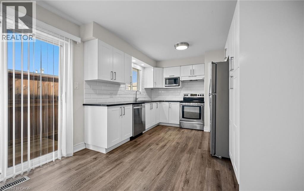 11 Rockwood Avenue, St. Catharines, Ontario  L2P 1E3 - Photo 11 - 40794830