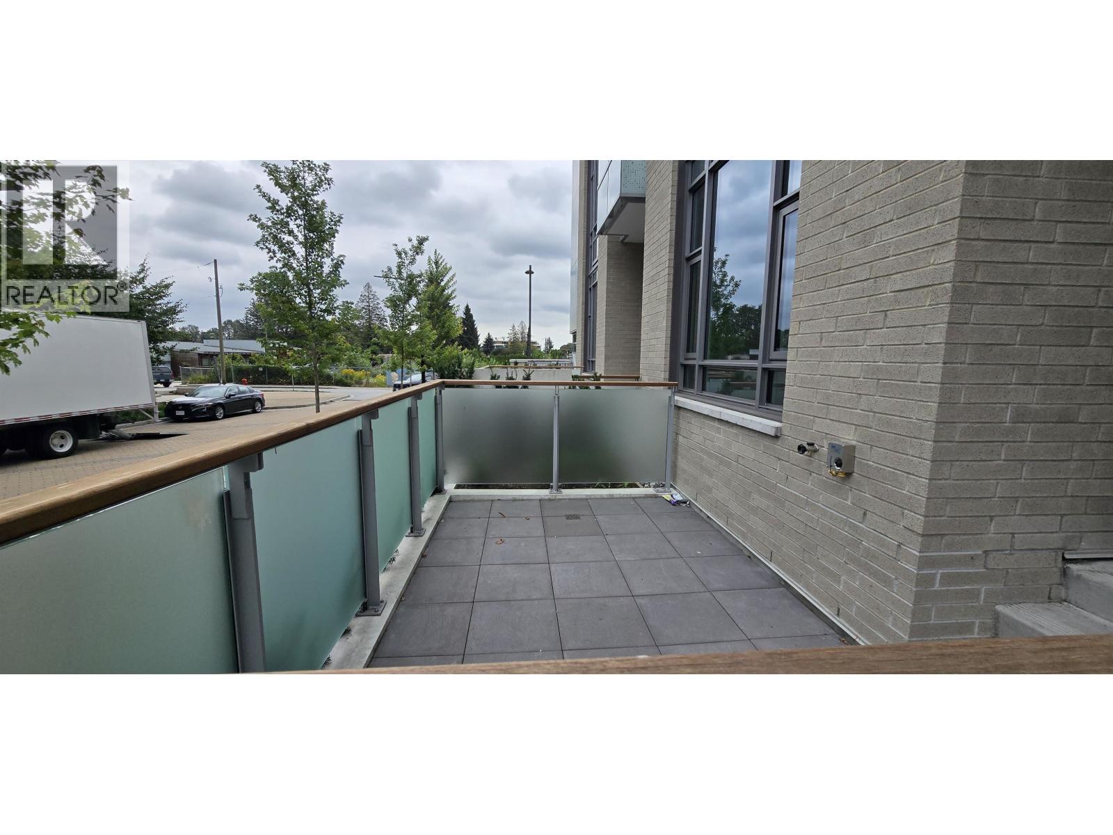 108 1500 Fern Street Street, North Vancouver, British Columbia  V7J 0E6 - Photo 4 - R3087338