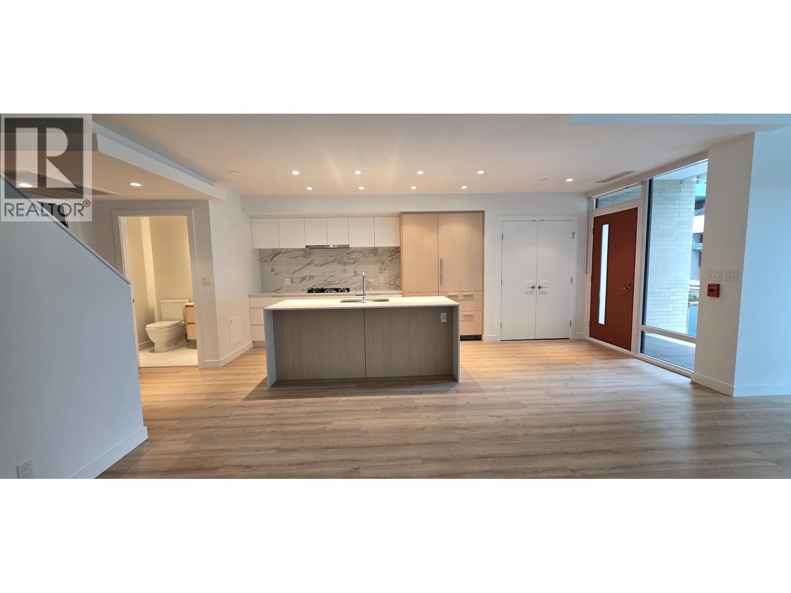 108 1500 Fern Street Street, North Vancouver, British Columbia  V7J 0E6 - Photo 9 - R3087338