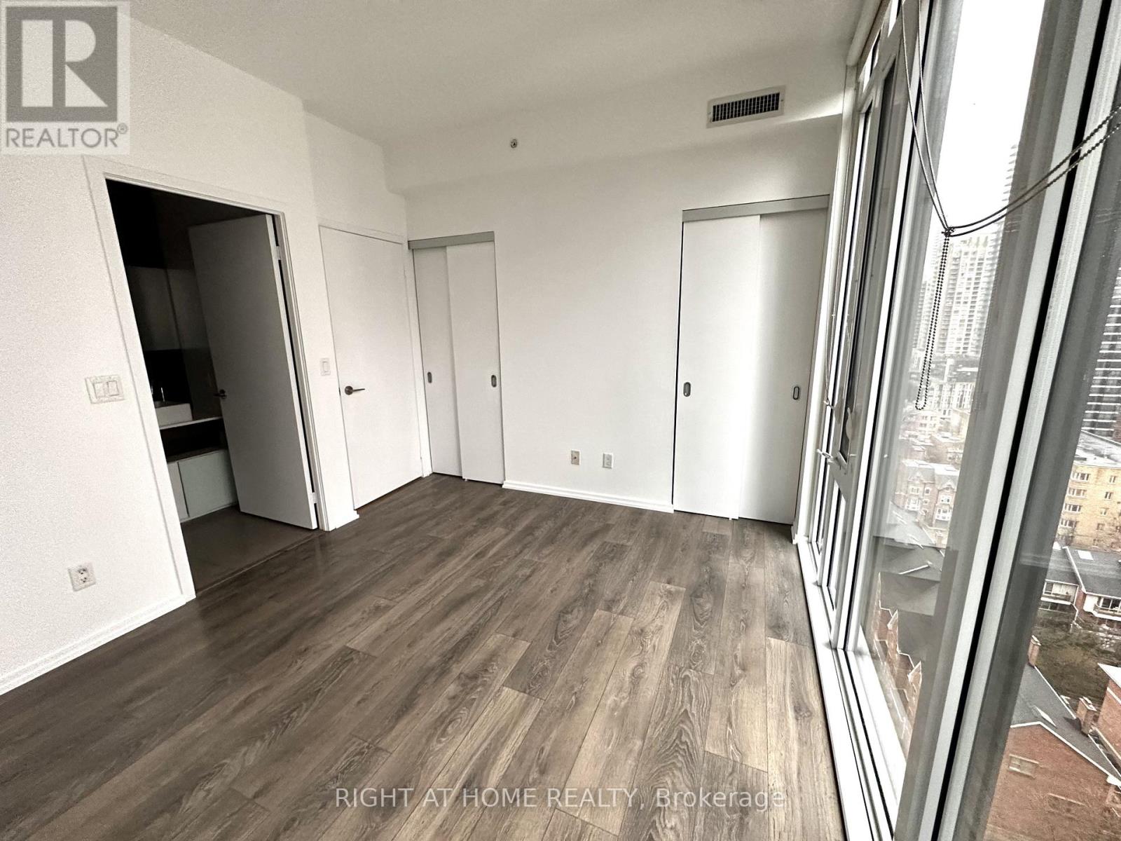 1504 - 75 St Nicholas Street S, Toronto, Ontario  M4Y 0A5 - Photo 11 - C12765602