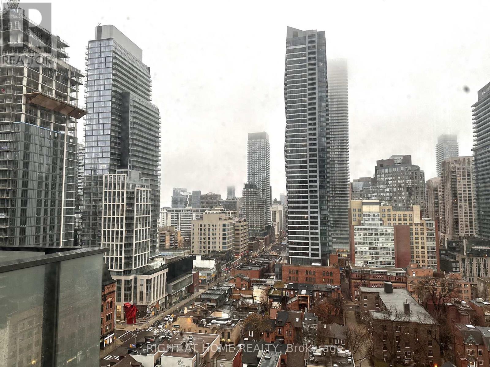 1504 - 75 St Nicholas Street S, Toronto, Ontario  M4Y 0A5 - Photo 7 - C12765602