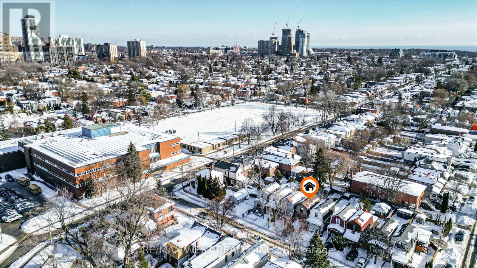 193 Barker Avenue, Toronto, Ontario  M4C 2P4 - Photo 2 - E12765556